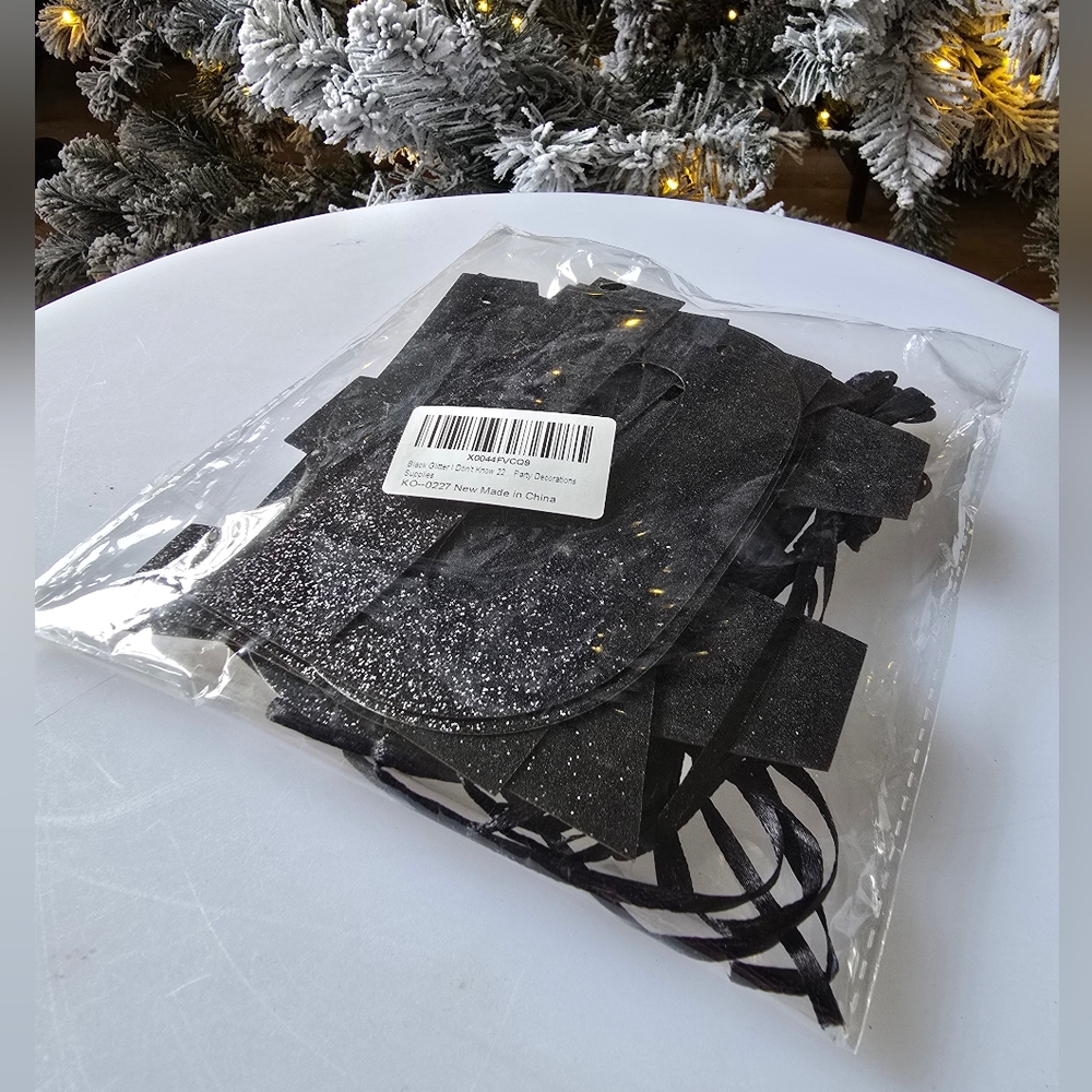 Black Glitter 22 Banner